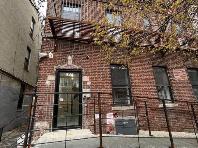 1361 Teller Avenue Apartments – Unit 2F