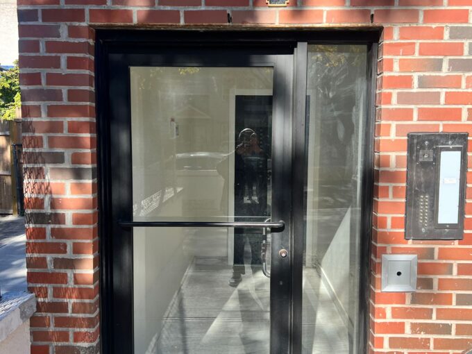 2011 Vyse Avenue Apartment – Unit 4A
