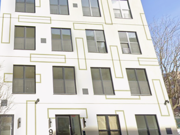 960 Kelly Street Apartment – Unit 1B