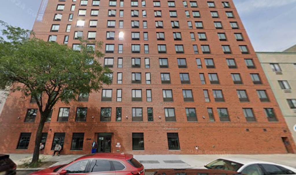 4656 Park Avenue Apartment – Unit 3A