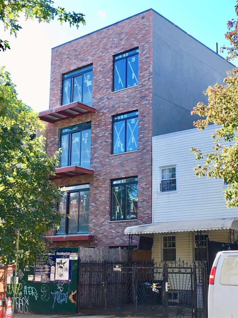 522 Evergreen Ave Apartment – Unit 2A