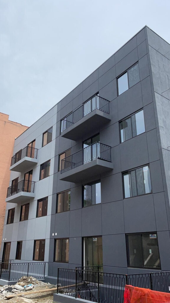 2369 Hoffman Apartment – Unit 3A